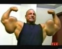 Les plus gros biceps du monde !
