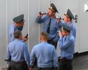 Des flics font une pause bière