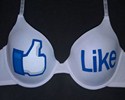 Le soutif Facebook !