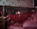 Réveil dans le lit d'une fille un lendemain de cuite