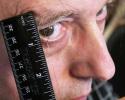 Le plus long sourcil du monde