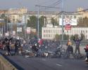 Une bonne gamelle lors d'un défilé de motos